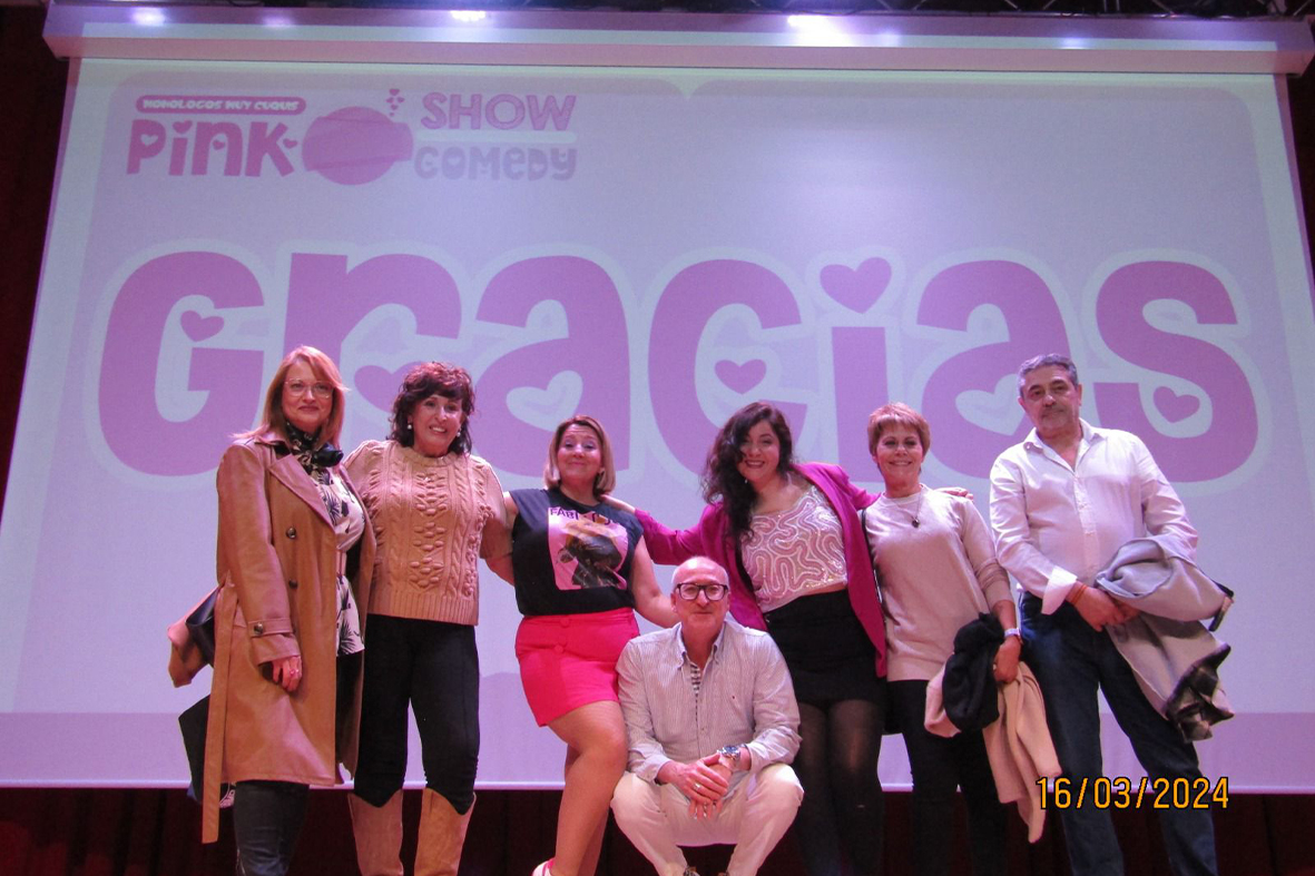 PINK COMEDY SHOW CHELY CAPITAN DIANELA PADRO NOVELDA UNARISAMAS AGENDA DE COMEDIA 3