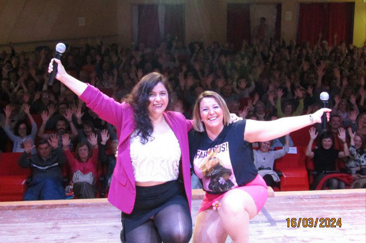 PINK COMEDY SHOW CHELY CAPITAN DIANELA PADRO NOVELDA UNARISAMAS AGENDA DE COMEDIA
