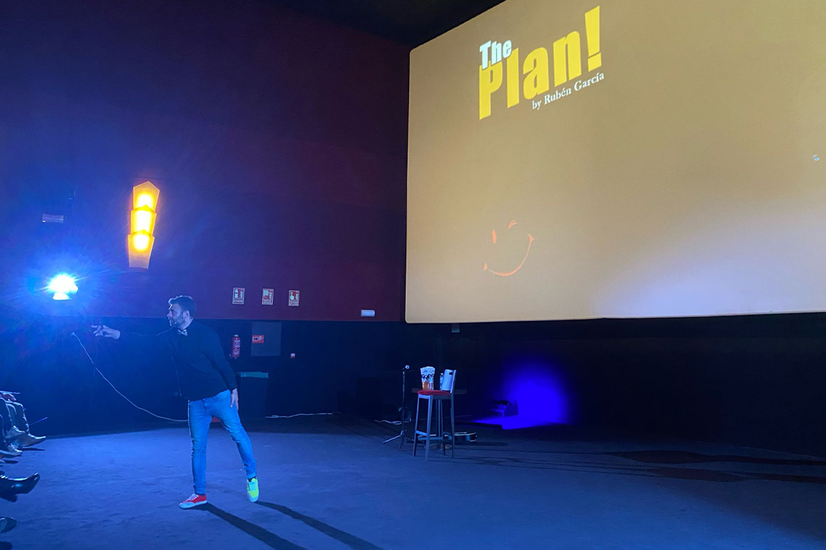 ruben garcia the plan pop corn comedy cartagena unarisamas agenda de comedia